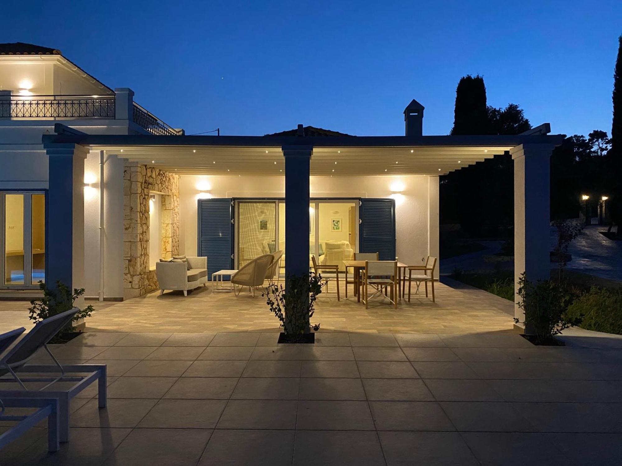 Laura - Serene Escape With A Private Pool Vila